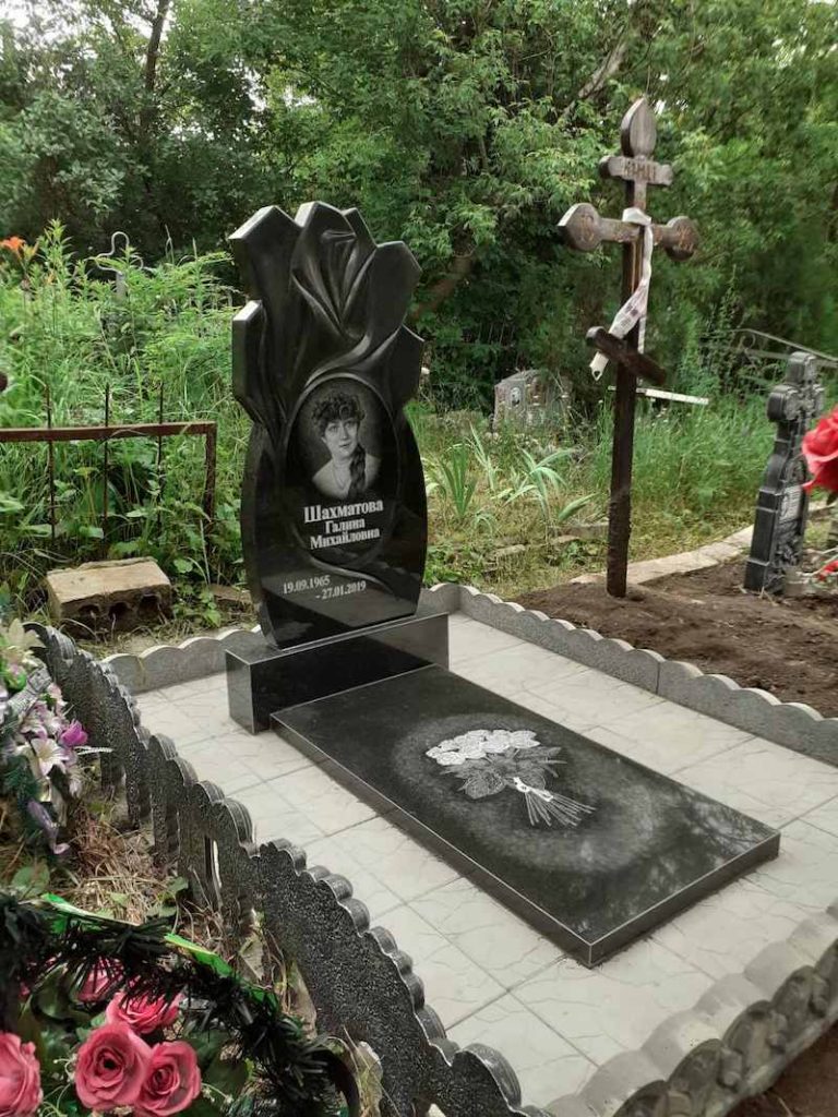 Памятник 083